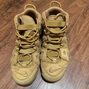 Nike Air Uptempo size 6y